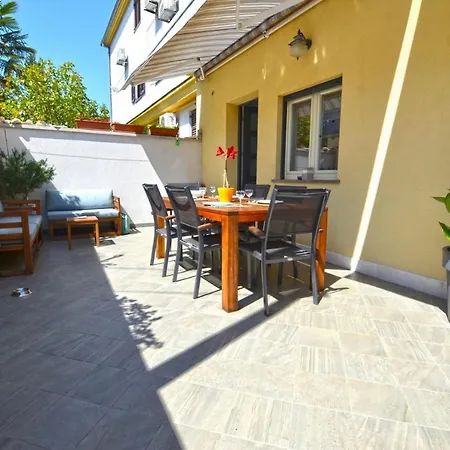 With A Parking Space - 20846 Apartment Rovinj